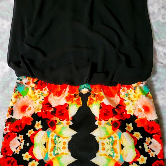 I.N. Sanfrancisco Dress - Picture 4 of 4